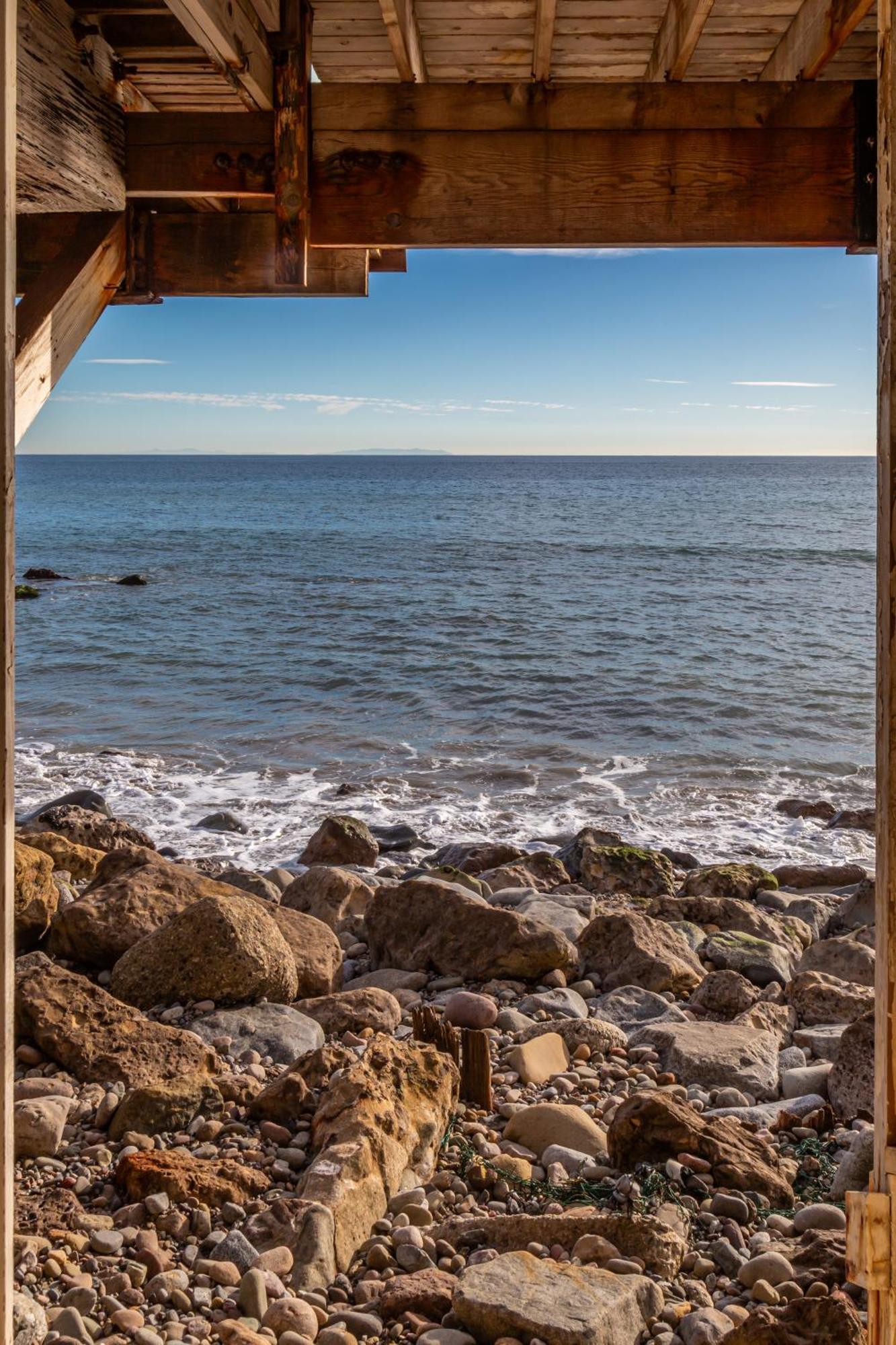 Blue Dolphin: An Oceanfront Malibu Sanctuary Villa Exterior photo