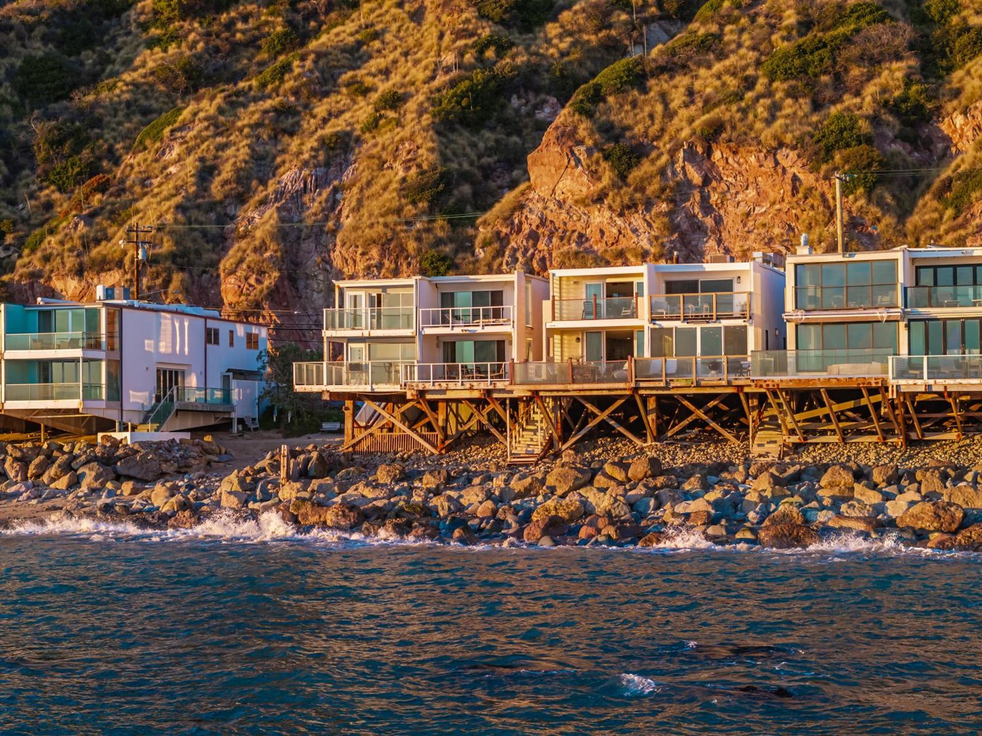 Blue Dolphin: An Oceanfront Malibu Sanctuary Villa Exterior photo