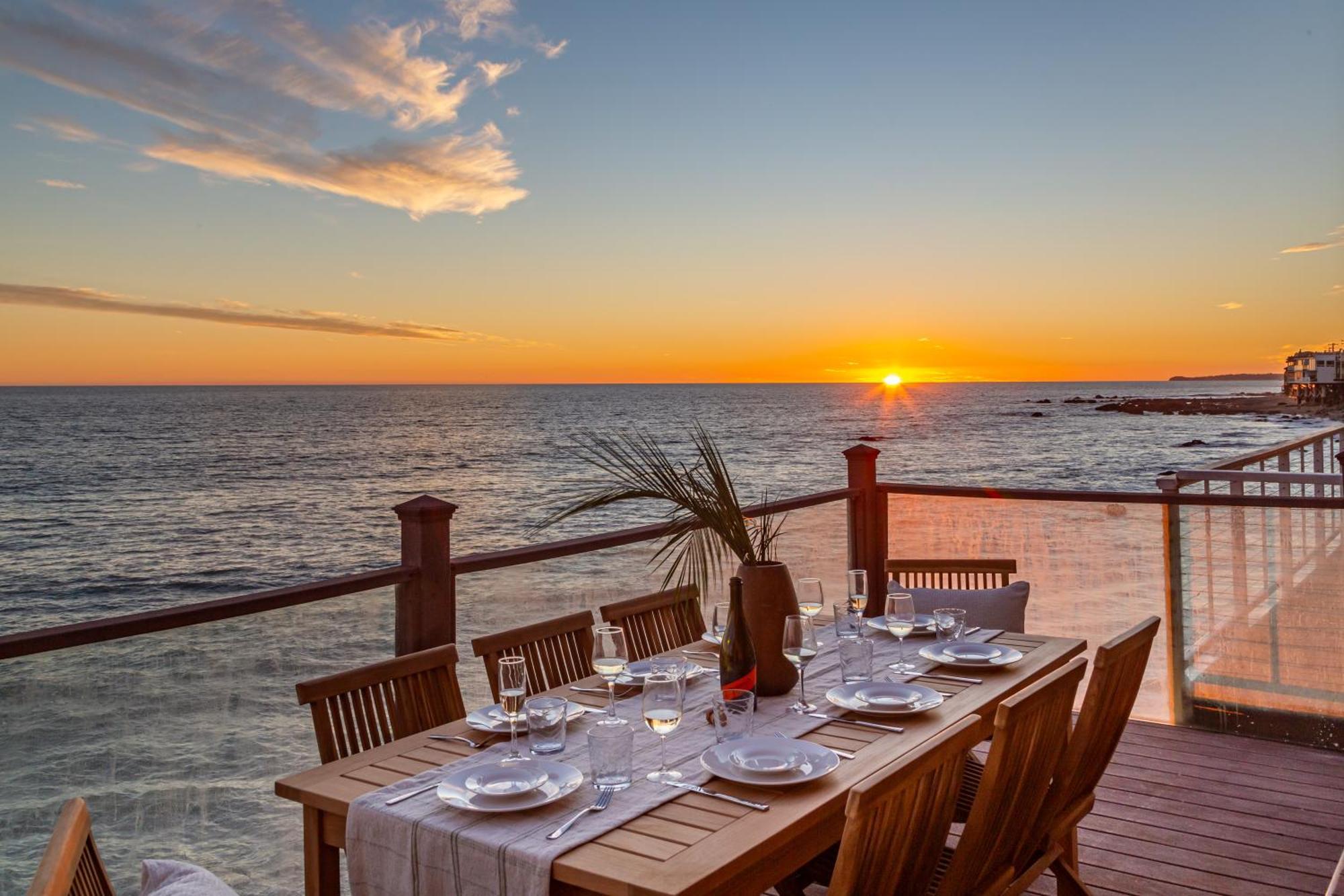 Blue Dolphin: An Oceanfront Malibu Sanctuary Villa Exterior photo