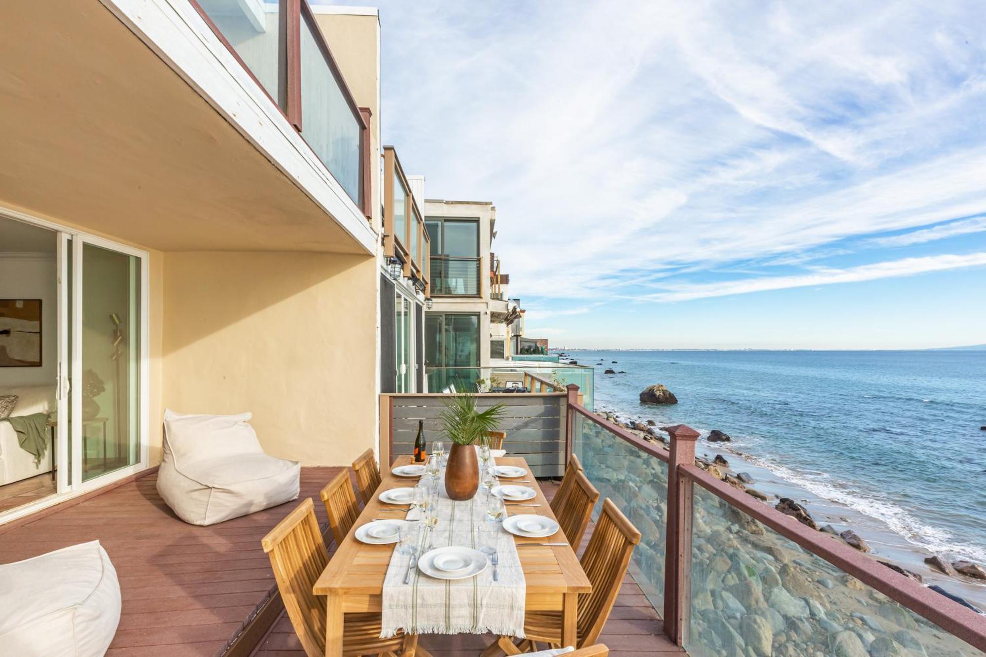 Blue Dolphin: An Oceanfront Malibu Sanctuary Villa Exterior photo